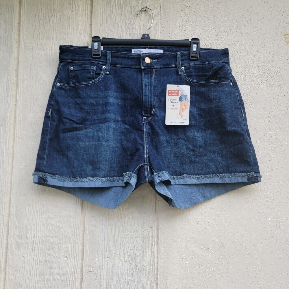 New with tag Levis signature high rise denim cuffed shorts wms sz 18